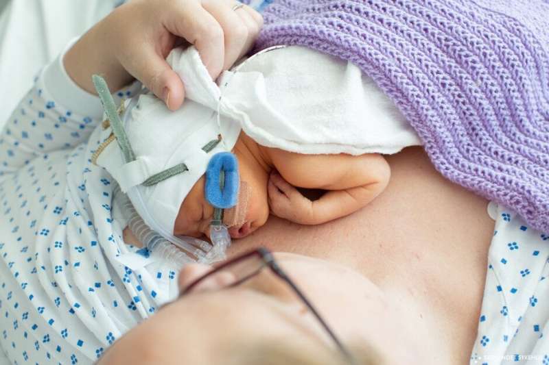 Study highlights the importance of earlier contact between mothers and premature babies