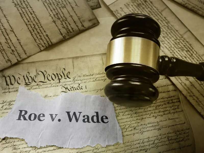 Supreme court set to overturn roe v. wade, leaked draft opinion shows