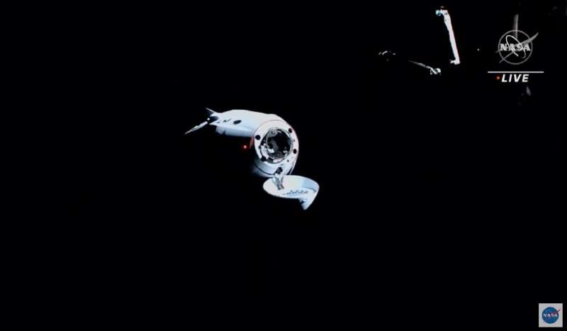 The SpaceX Dragon with Crew-3 mission on board aproaching the International Space Station