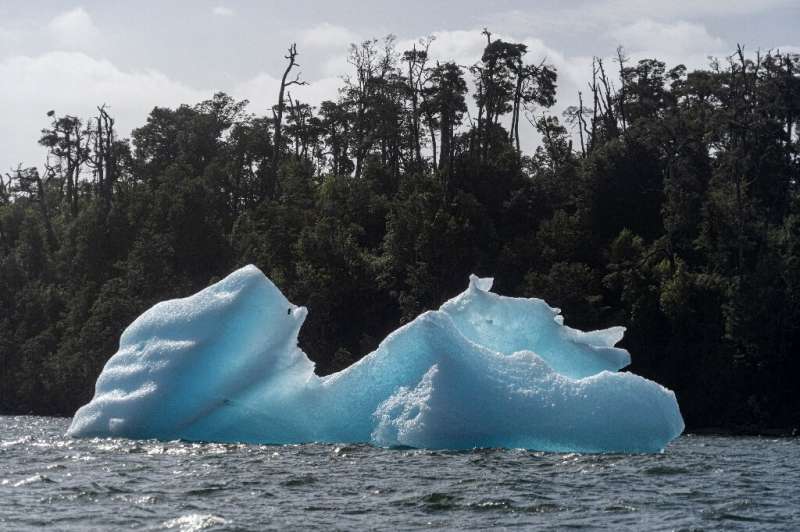 There are about 100 icebergs in San Rafael lake
