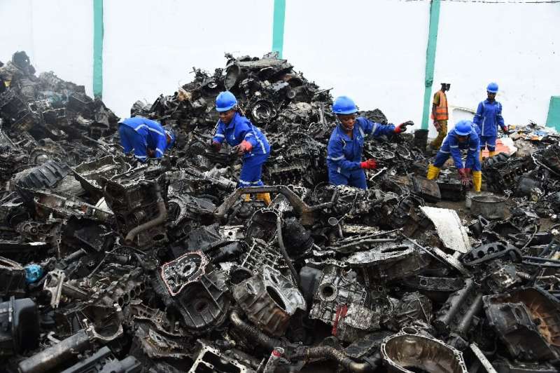 Деньги в мусоре: Металлолом на заводе Romco по переработке в Лагосе