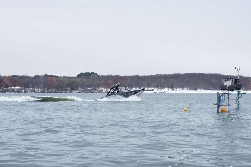 University of Minnesota researchers study waves created by recreational boats