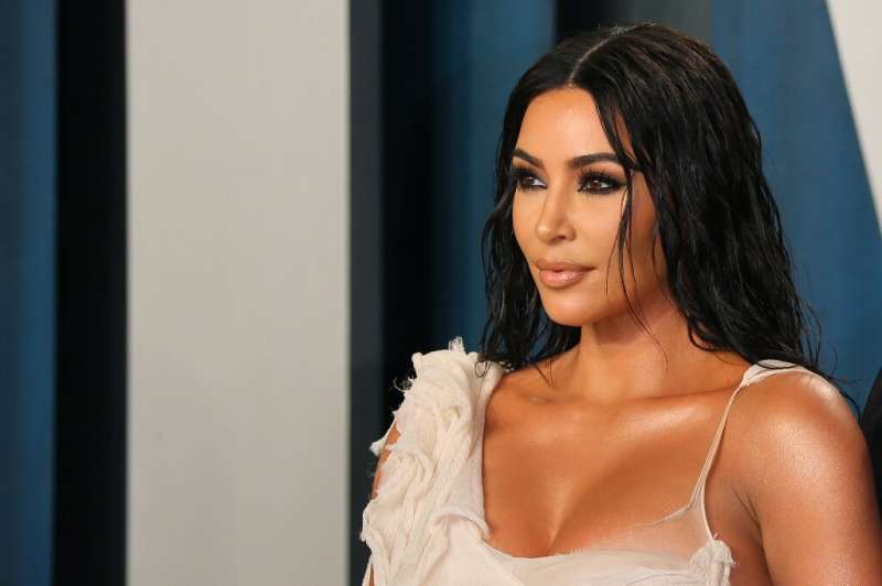 US reality star Kim Kardashian was fined for illegally promoting a cryptocurrency