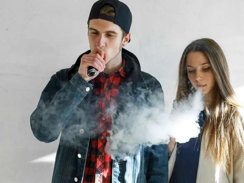 Vaping-linked lung injuries can leave long-term symptoms