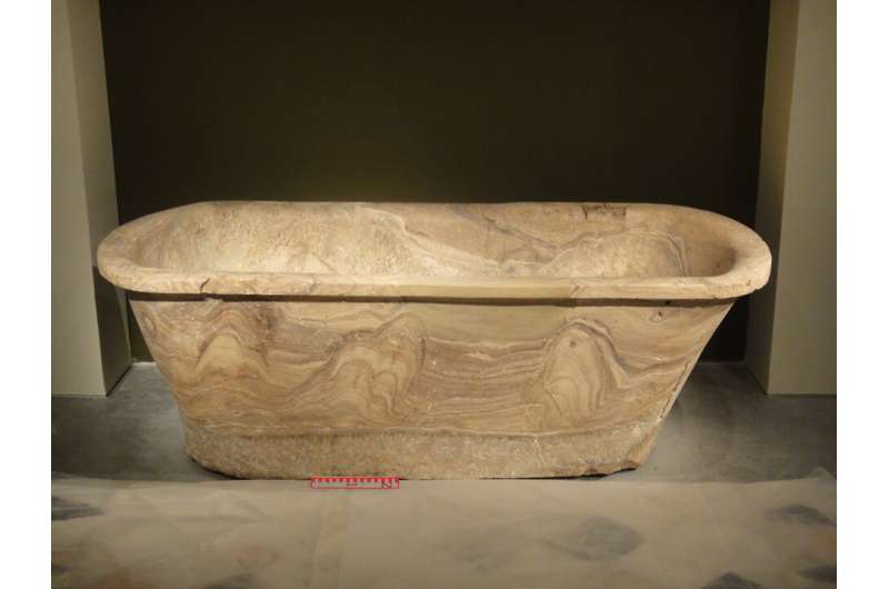 Where were Herod the Great's royal alabaster bathtubs quarried?