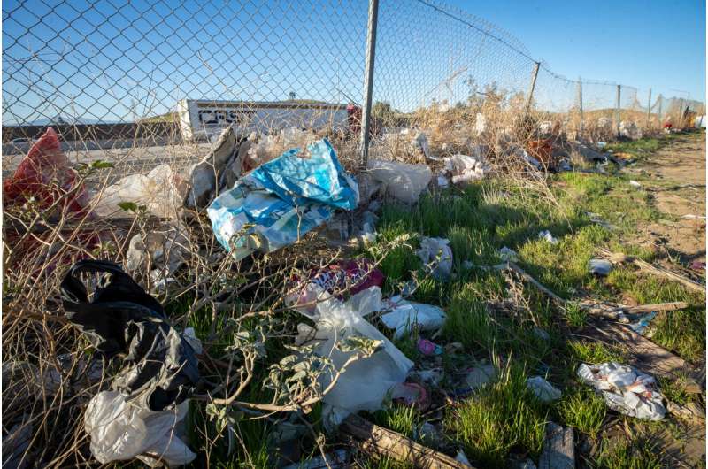 Who's responsible for roadside rubbish?