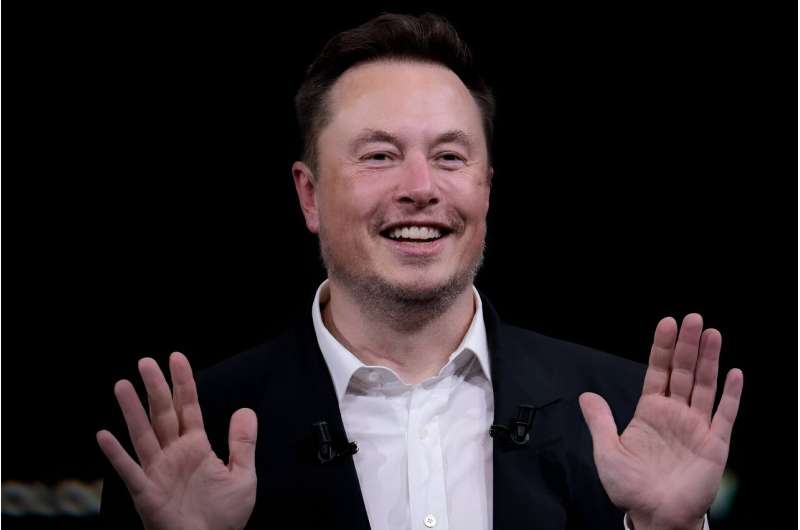 A fired Twitter product manager said in a post that Elon Musk appears willing to burn down Twitter, his bank accound large enoug