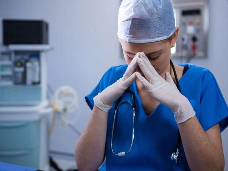 About 100,000 U.S. nurses left workforce during pandemic