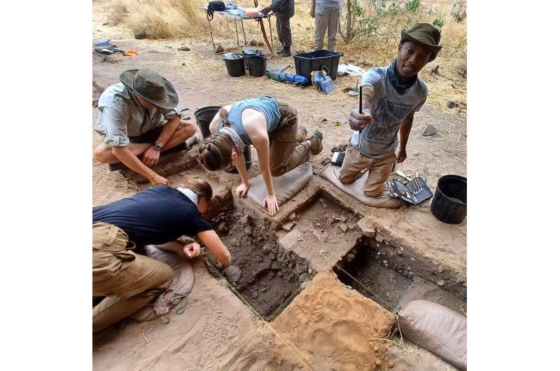 Archaeology shows how hunter-gatherers fitted into southern Africa's first city, 800 years ago