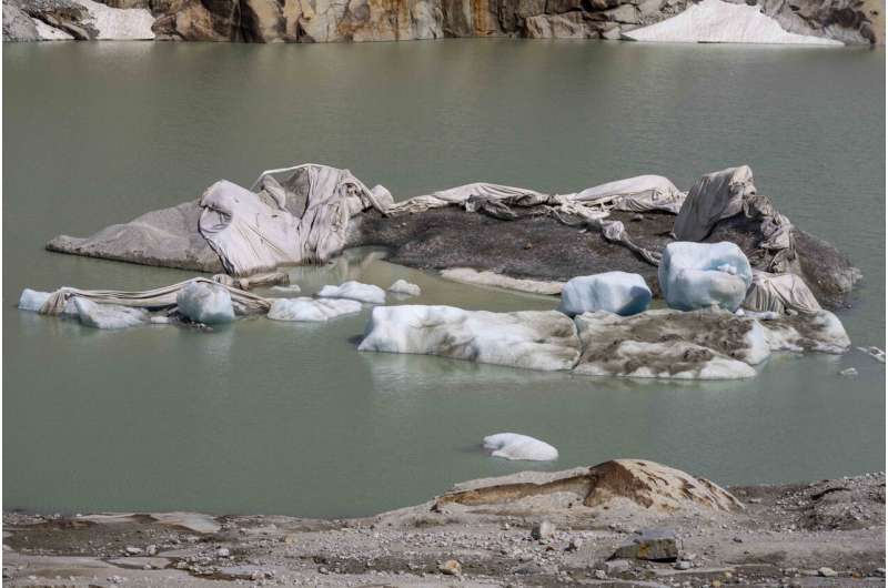 As thaw accelerates, Swiss glaciers lost 10% of their volume in the last 2 years, experts say