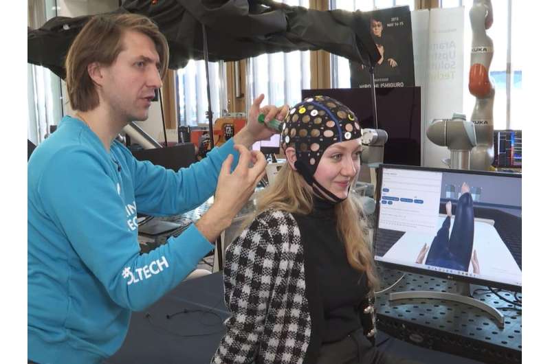 Brain-computer-leg interface restores motion after stroke