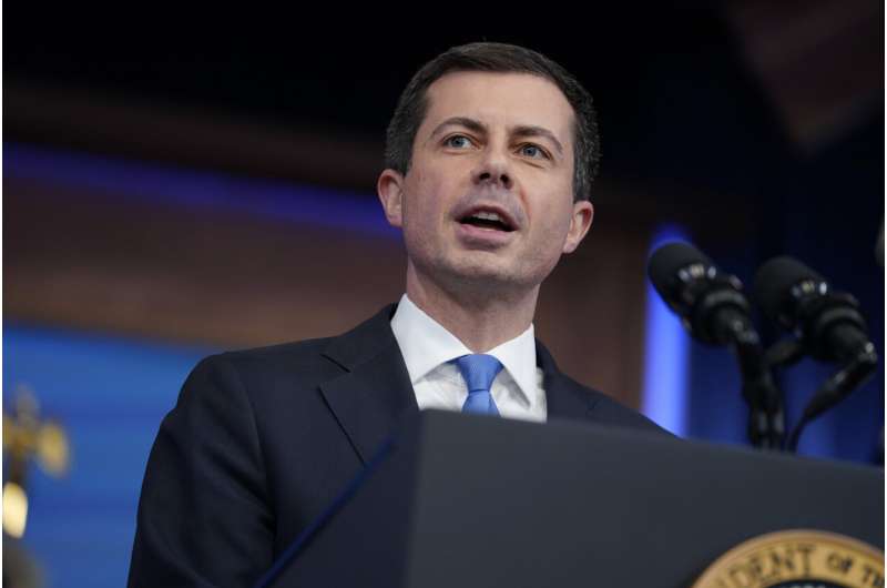 Buttigieg warns airlines to finish retrofitting planes to avoid interference from 5G signals