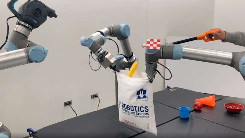 Columbia engineers use psychology, physics, and geometry to make robots more intelligent