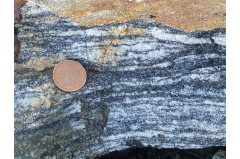 Earth's oldest-known rocks provide clues about early tectonics