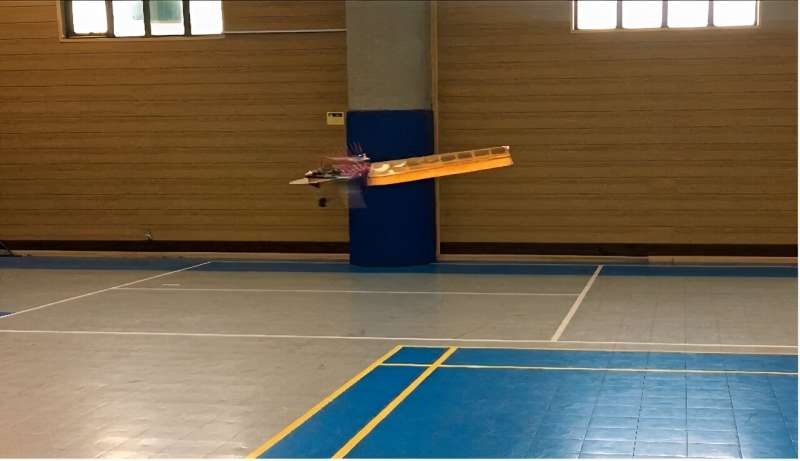 Efficient single-winged aerial robots with reduced energy consumption