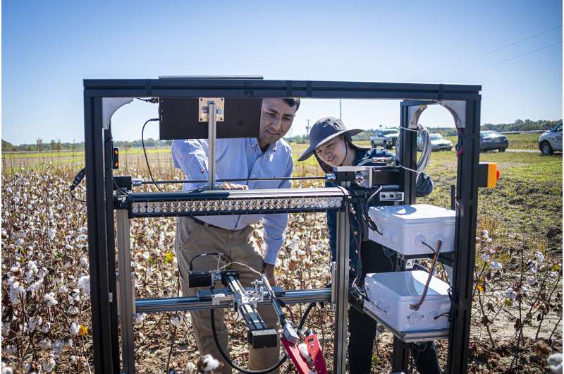 'End-effector,' robotic system developed by engineering team puts autonomous cotton harvesting within reach