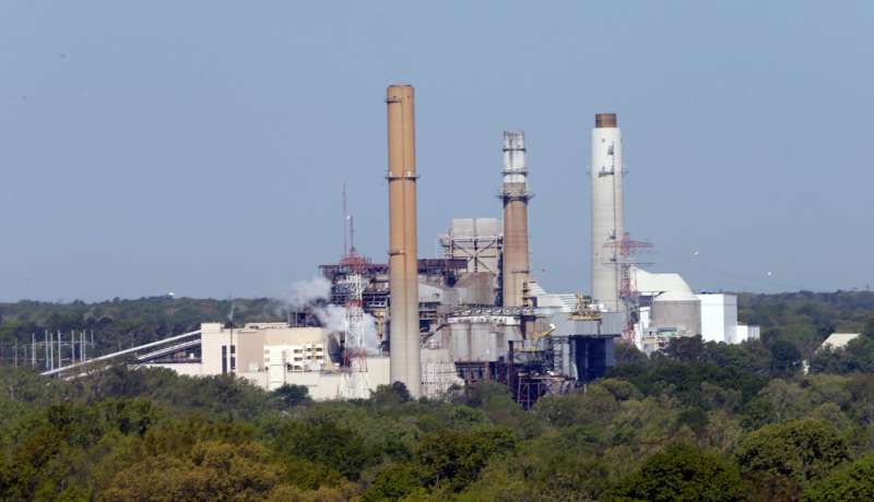 EPA proposes stricter limits on coal plant water pollution