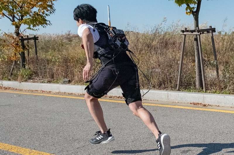 Exosuit helps runners sprint faster