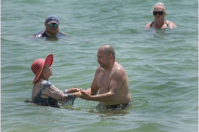 Florida en aguas calientes a medida que aumentan las temperaturas del océano junto con la humedad