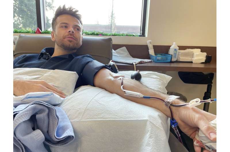 For years, he couldn't donate at the blood center where he worked. Under new FDA rules, now he can