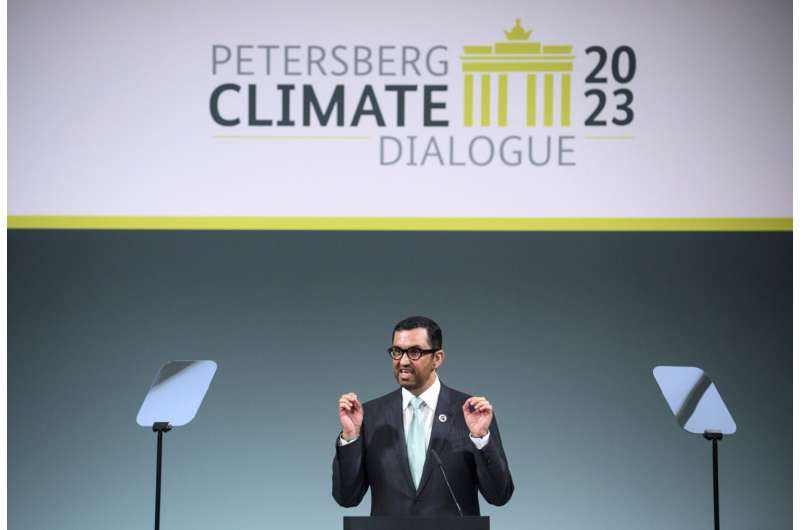 Fossils or not? Nations split on how to meet climate goals
