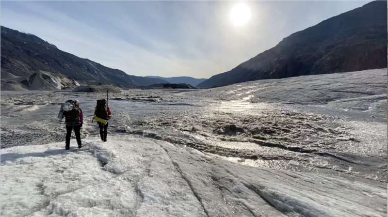 From glacier ice, a wealth of scientific data