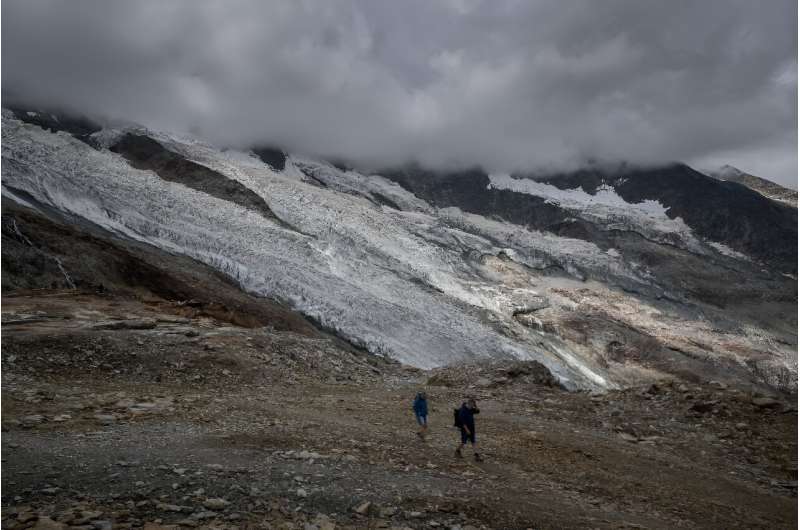 Glaciers in the Swiss Alps lost a record six percent of their volume