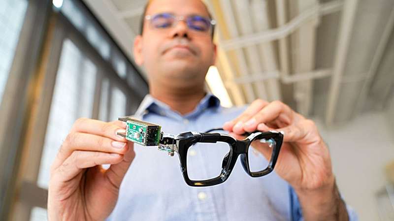 Glasses use sonar, AI to interpret upper body poses in 3D