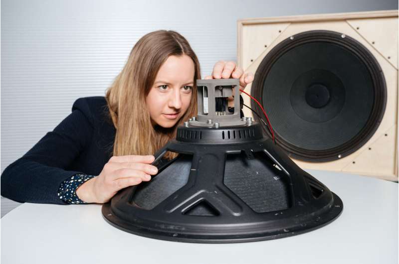 Hannover Messe: Smart films help to make loudspeakers lighter and more energy-efficient
