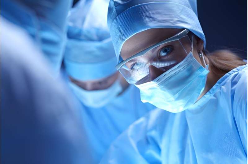 Health care costs lower for patients treated by female surgeons