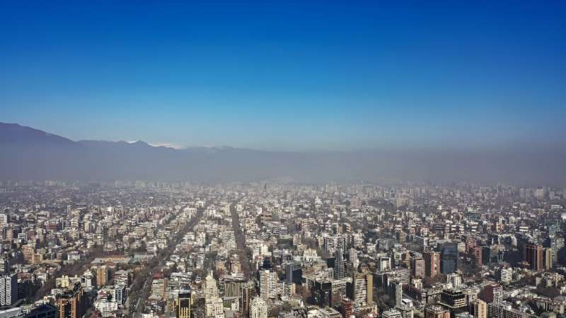 High temperatures have led to smoggy conditions in Chile's capital Santiago