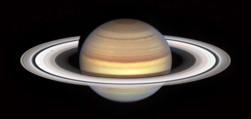 Hubble captures the start of a new spoke season at Saturn