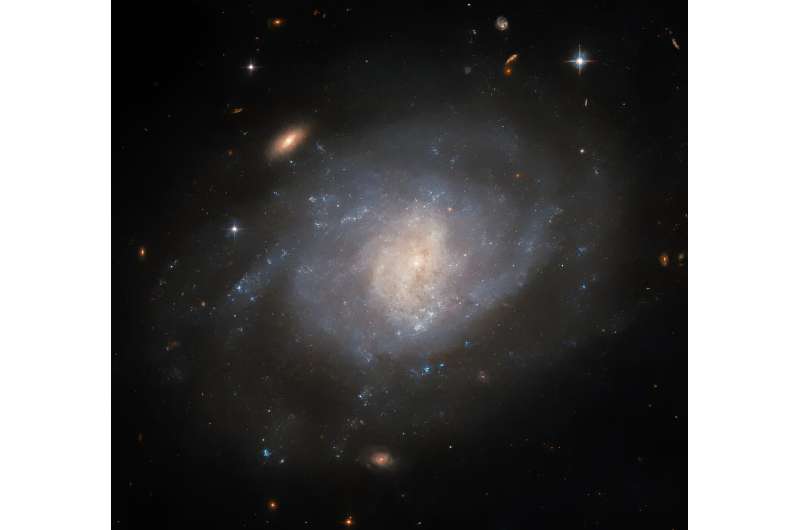 Hubble images galaxy with an explosive past