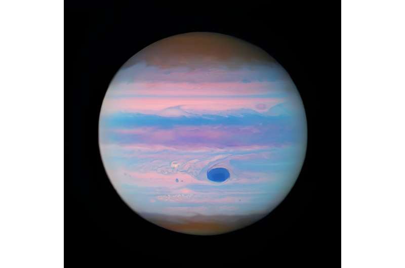 Image: Hubble provides unique ultraviolet view of jupiter