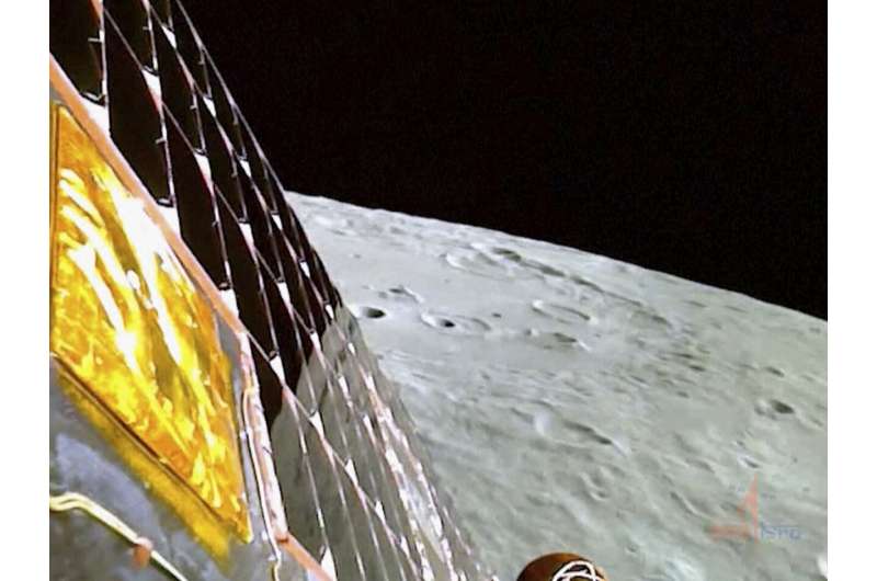 The Indian lunar module descends a ramp to the surface of the moon and walks