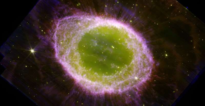 James Webb Space Telescope captures stunning images of the Ring Nebula