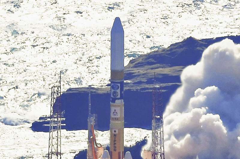 Launch of new X-ray space telescope and lunar lander from Japan