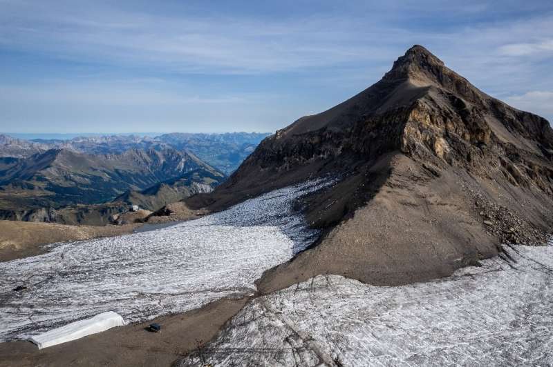 Last September the Tsanfleuron pass lost the ice that had covered it for 2,000 years