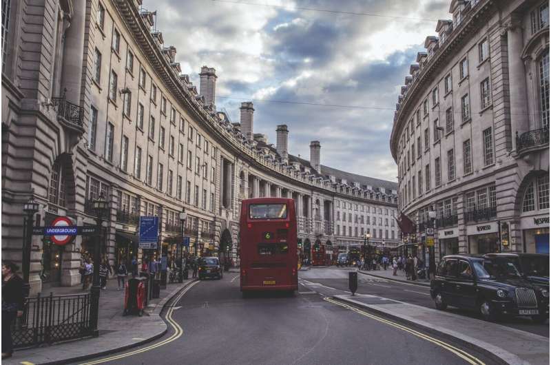 london street bus