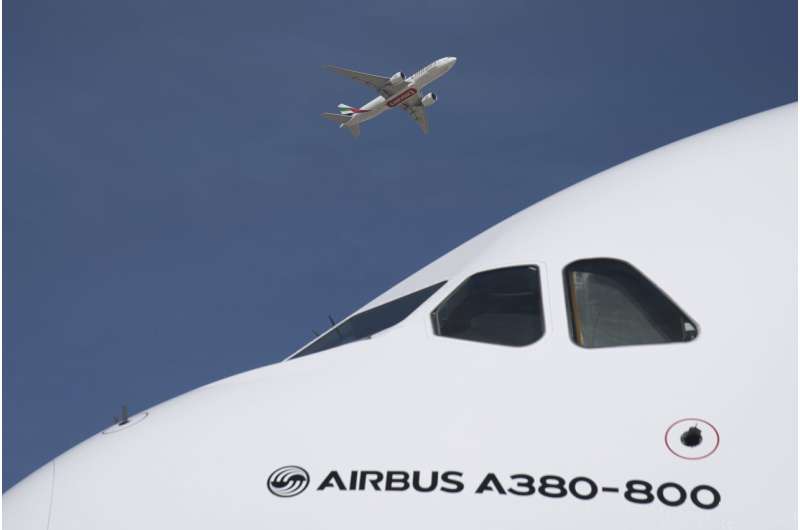 Long-haul carrier Emirates opens Dubai Air Show with $52 billion aircraft purchase from Boeing
