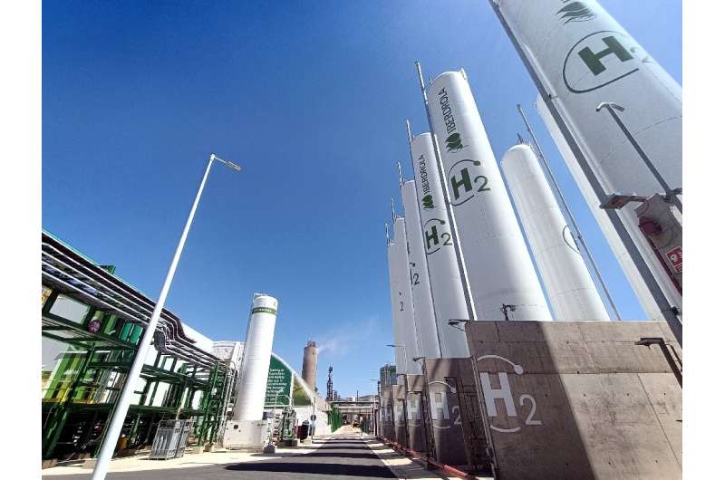 Madrid muốn đẩy mạnh sản xuất nhiên liệu không phát thải như hydro xanh