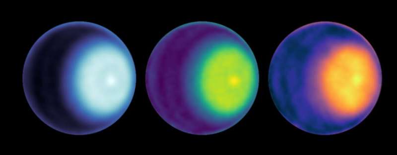 Los científicos de la NASA utilizaron observaciones de microondas para detectar el primer ciclón polar en Urano, que aquí se ve como un punto de color claro a la derecha del centro en cada imagen del planeta. Las imágenes utilizan las bandas de longitud de onda K, Ka y Q, desde la izquierda. Para resaltar las características del ciclón, se utilizó un mapa de color diferente para cada una. Crédito: NASA/JPL-Caltech/VLA