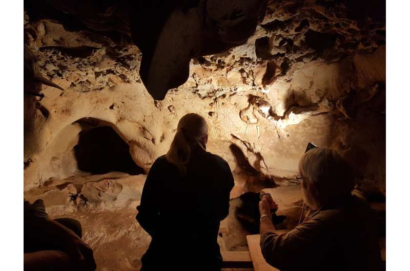 Neanderthal cave engravings are oldest known – over 57,000 years old