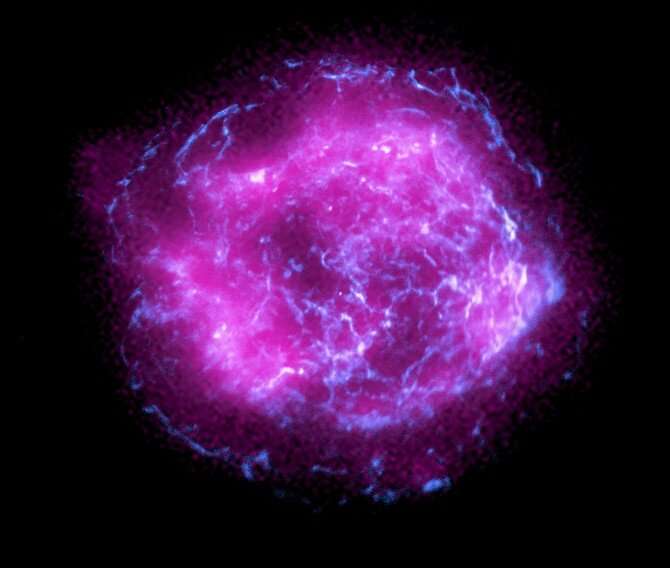 Neutron star's X-rays reveal 'photon metamorphosis'