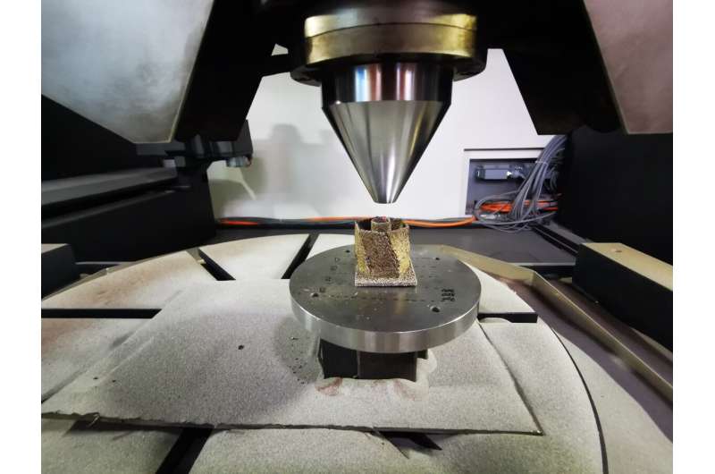 New method 3D-prints metal foam for cheaper oil filters, noise isolation