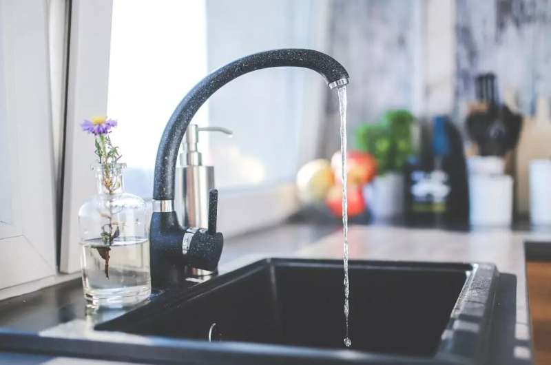 New research identifies relationship between drinking water disinfection byproducts and risk of colorectal cancer in men