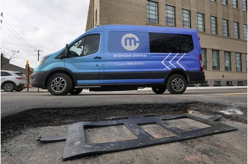 New technology installed beneath Detroit street can charge electric vehicles as they drive
