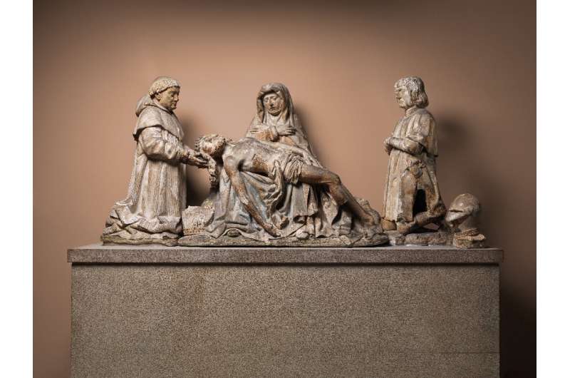 New York's Metropolitan Museum of Art will let French artisans make 3D replicas of the sculpture 'Pieta With Donors' for display