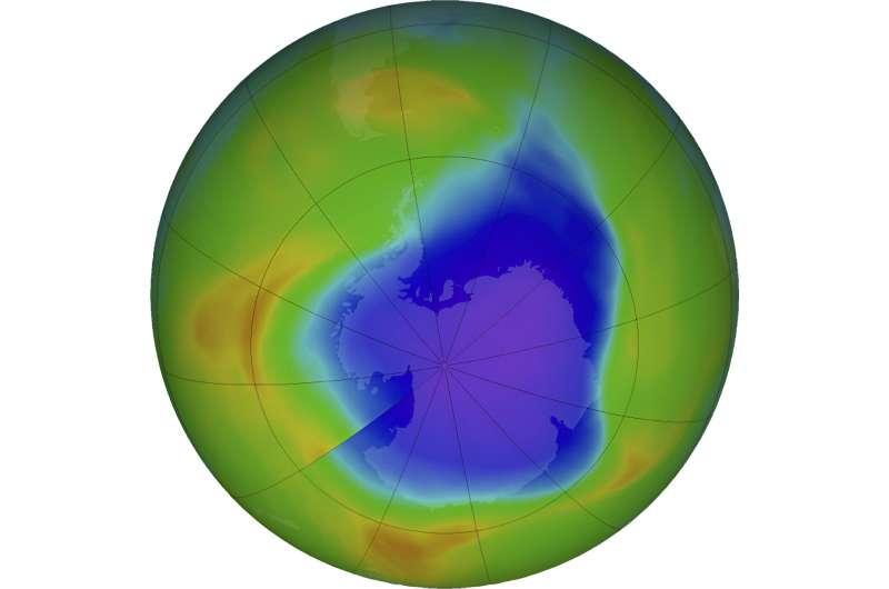 El agujero de ozono tiene un tamaño aproximado al promedio, a pesar de que se esperaba que la erupción de un volcán submarino lo empeorara