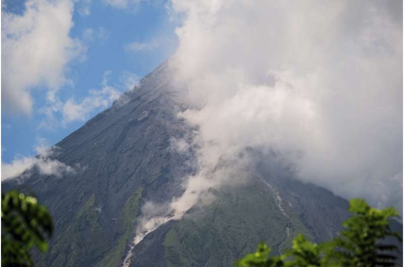 Philippines evacuates people near Mayon Volcano, where more unrest indicates eruption may be coming